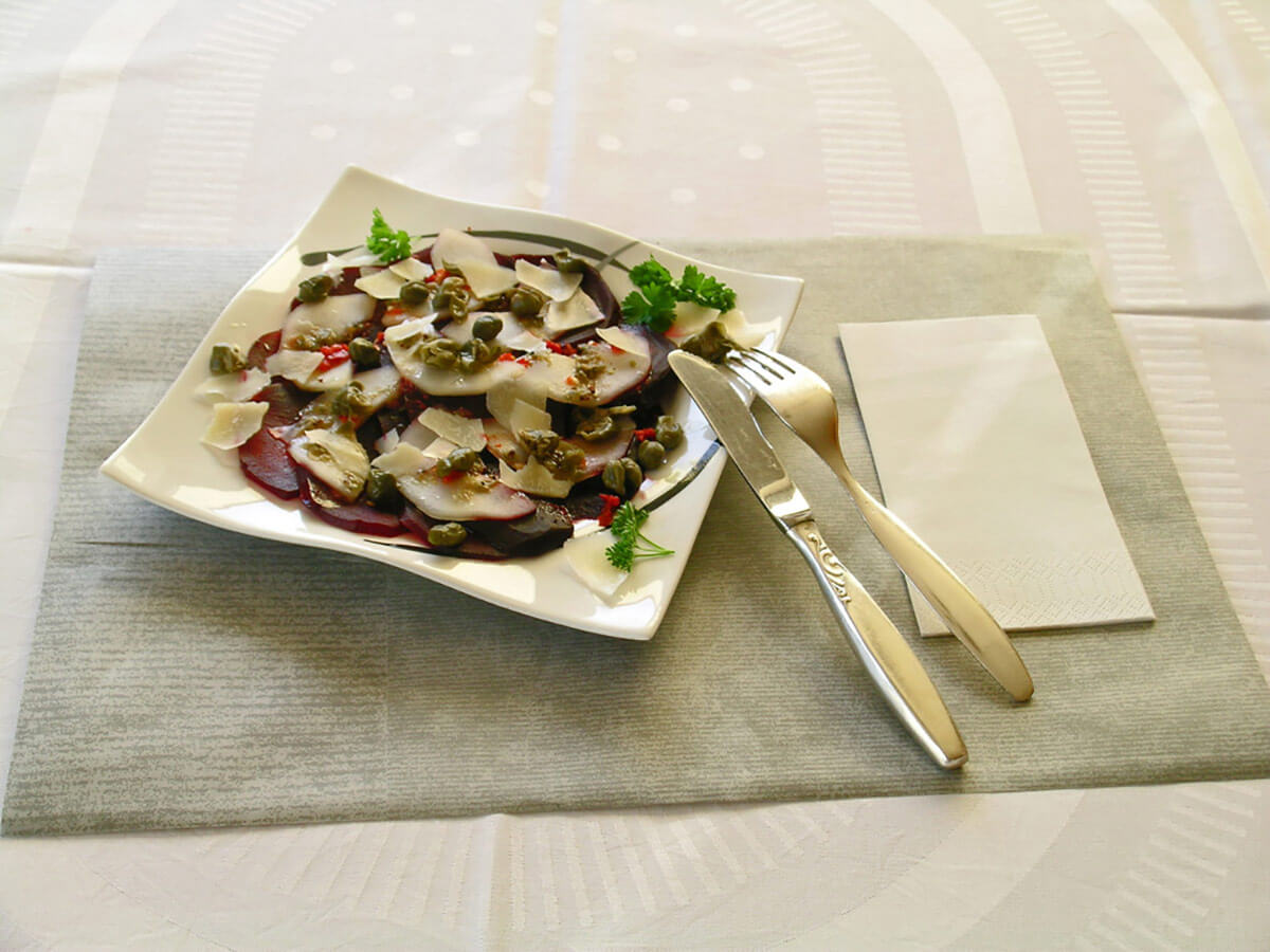 Lauwarmes Rote – Beete – Birnen Carpaccio Lauwarmes Rote – Beete – Birnen Carpaccio